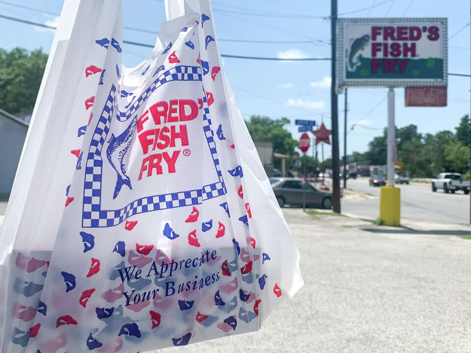Fred's Fish Fry is serving chicken wings in San Antonio