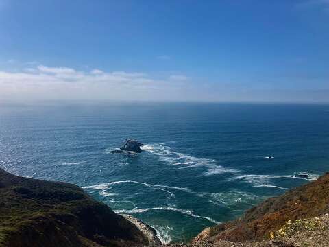 Hammered by landslides, the Devil’s Slide Trail makes for drop-dead ...