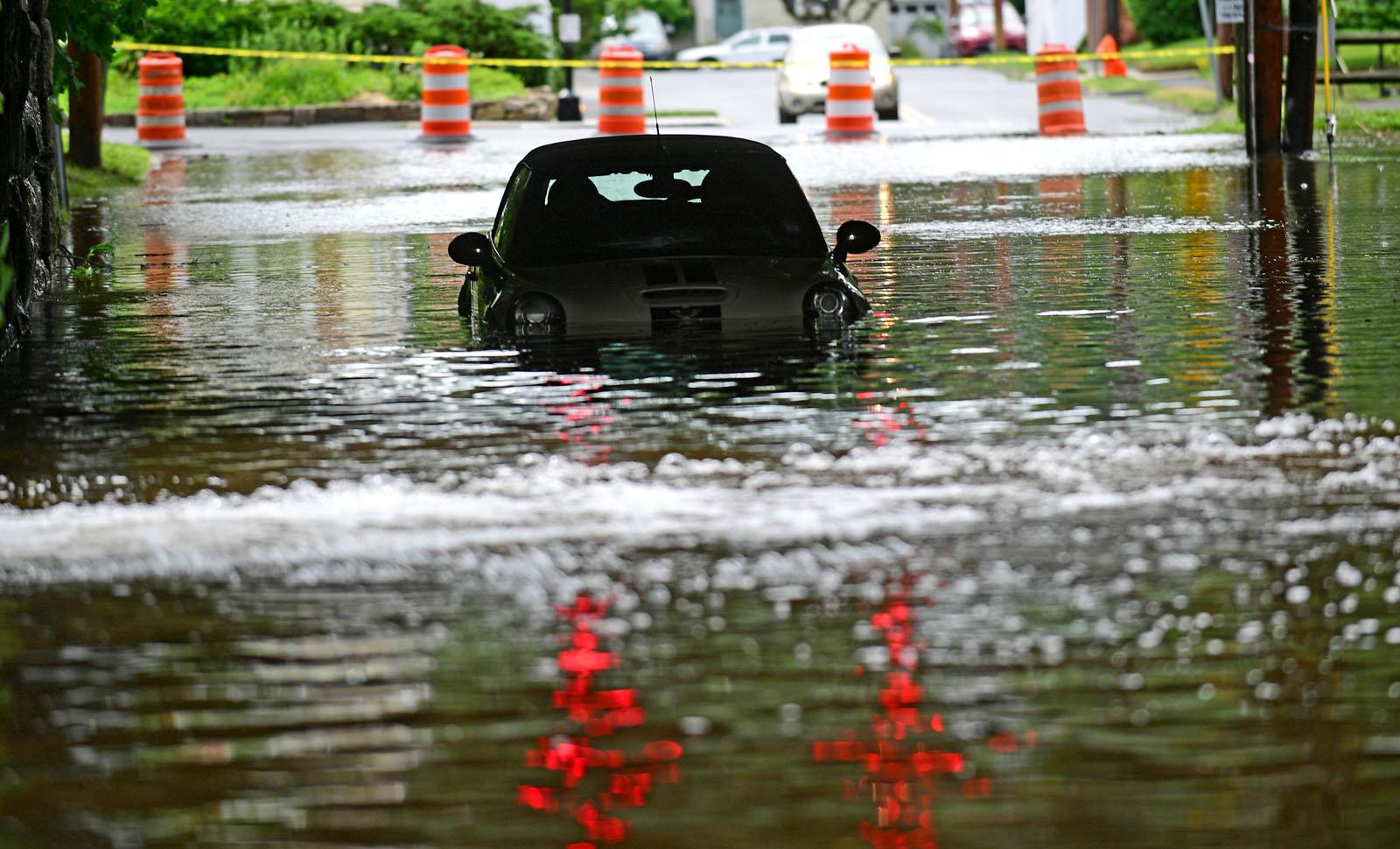 Experts South Norwalk streets should be raised due to flooding