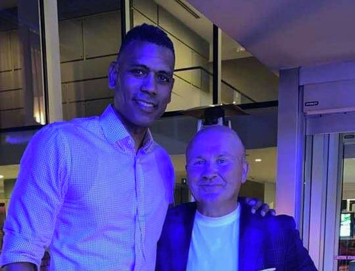 Former NY Knicks all-star Allan Houston, who lives in Greenwich, meets up with Tony Capasso at Tony's at the JHouse in Riverside in August 2021.