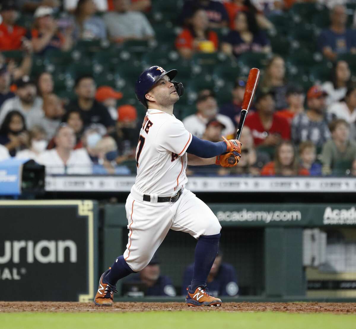 Astros rout Mariners for second straight game