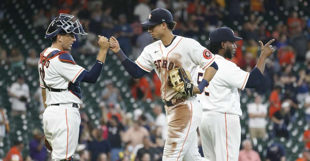 Look: Astros Outfielder Makes Incredible Catch To Help Win Game 5