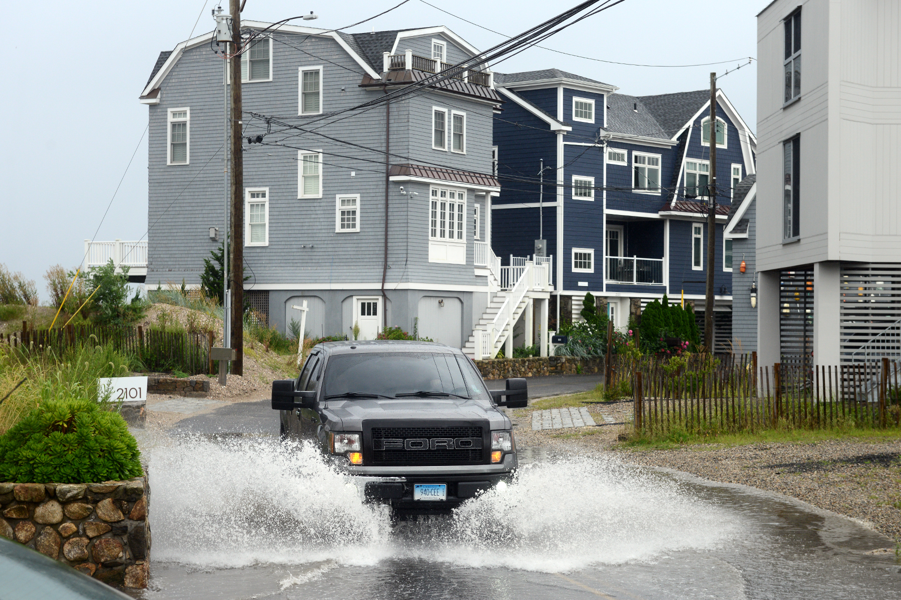 Hurricane Henri powers toward Connecticut - but shifts slightly more east - Vimarsana News