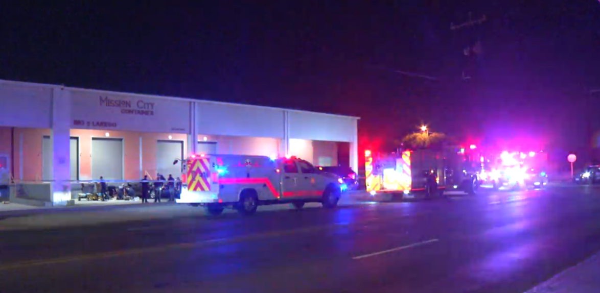 27-year-old woman dies after crashing into building near downtown