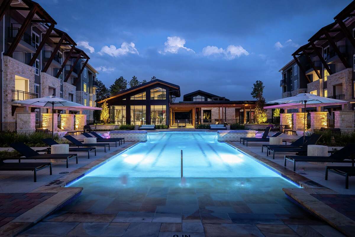 The Grove opens in Creekside Park