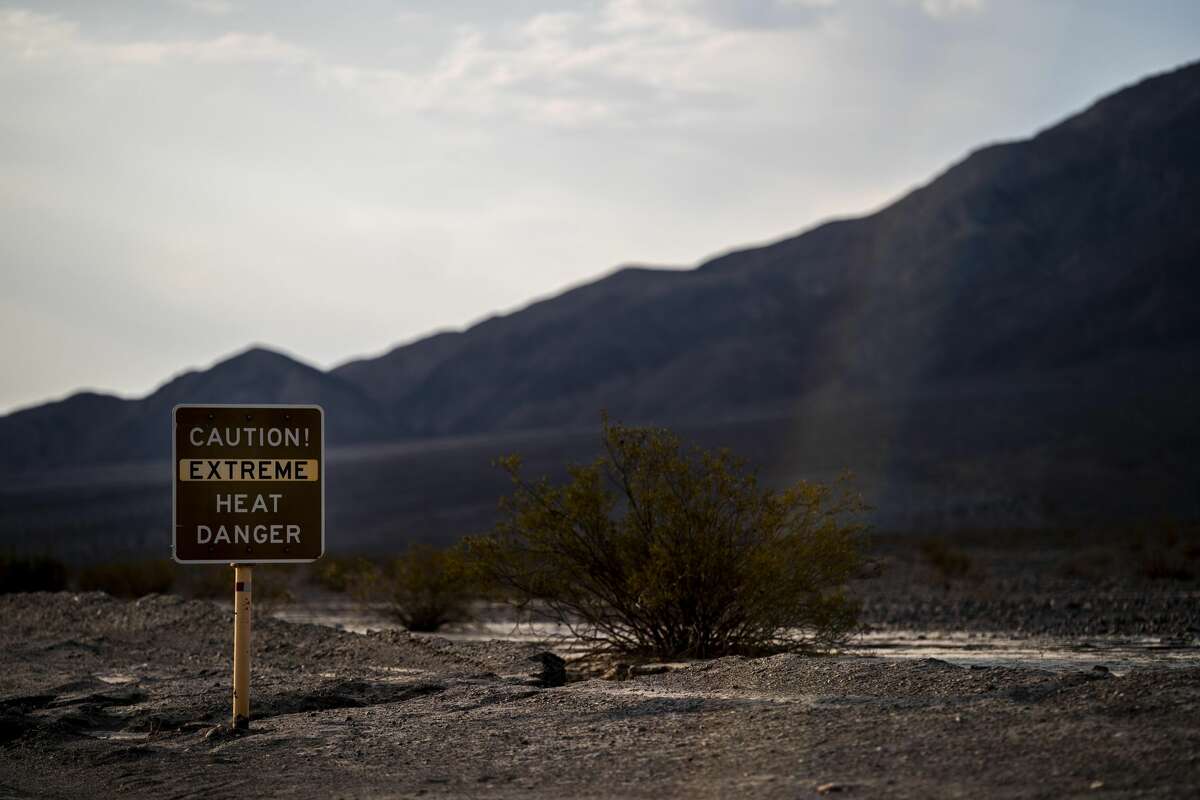 Why is the hottest place on Earth right here in California?