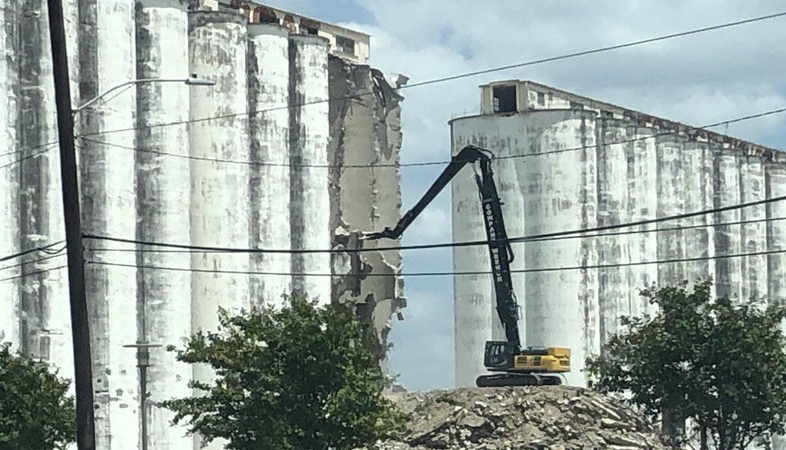 Houston's newest megachurch demolishes historic Shadowdale grain silos - Vimarsana News
