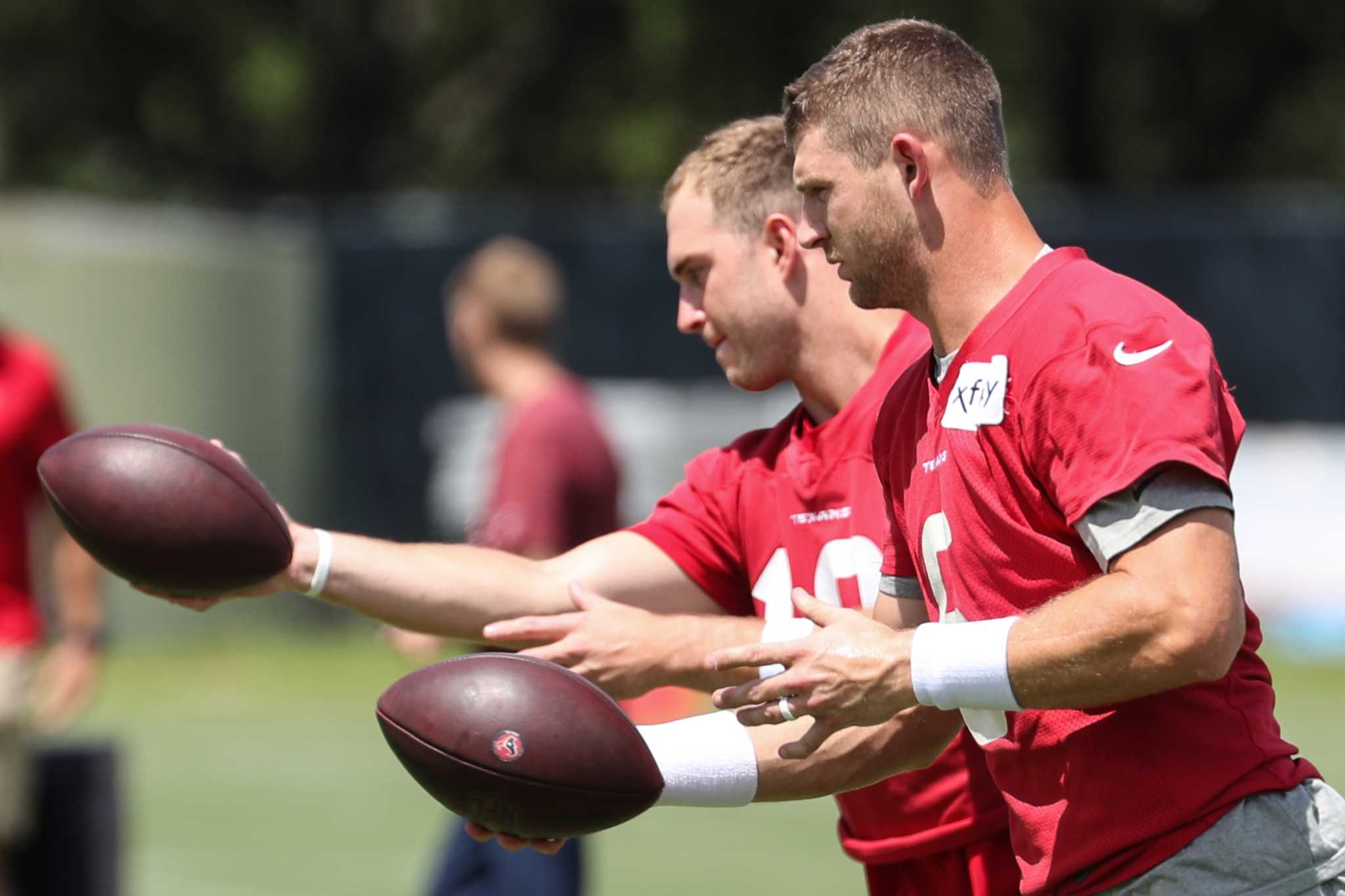 Houston Texans fullback Paul Quessenberry takes part in a drill during an  NFL football training camp practice Friday,Aug. 5 2022, in Houston. (AP  Photo/David J. Phillip Stock Photo - Alamy