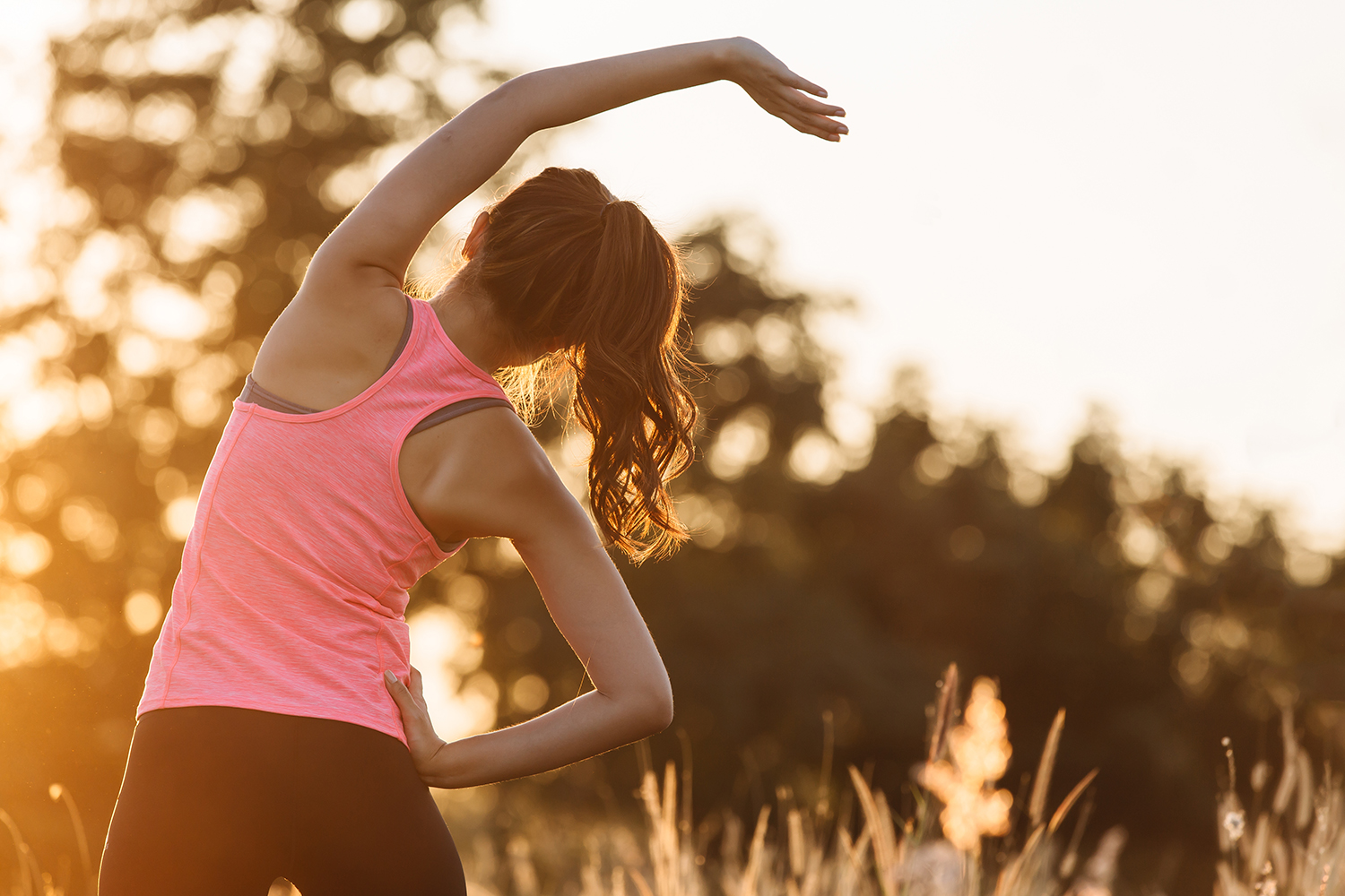 Do your body. Зарядка. Утренняя гимнастика. Занятия спортом на свежем воздухе. Спортивные девушки.