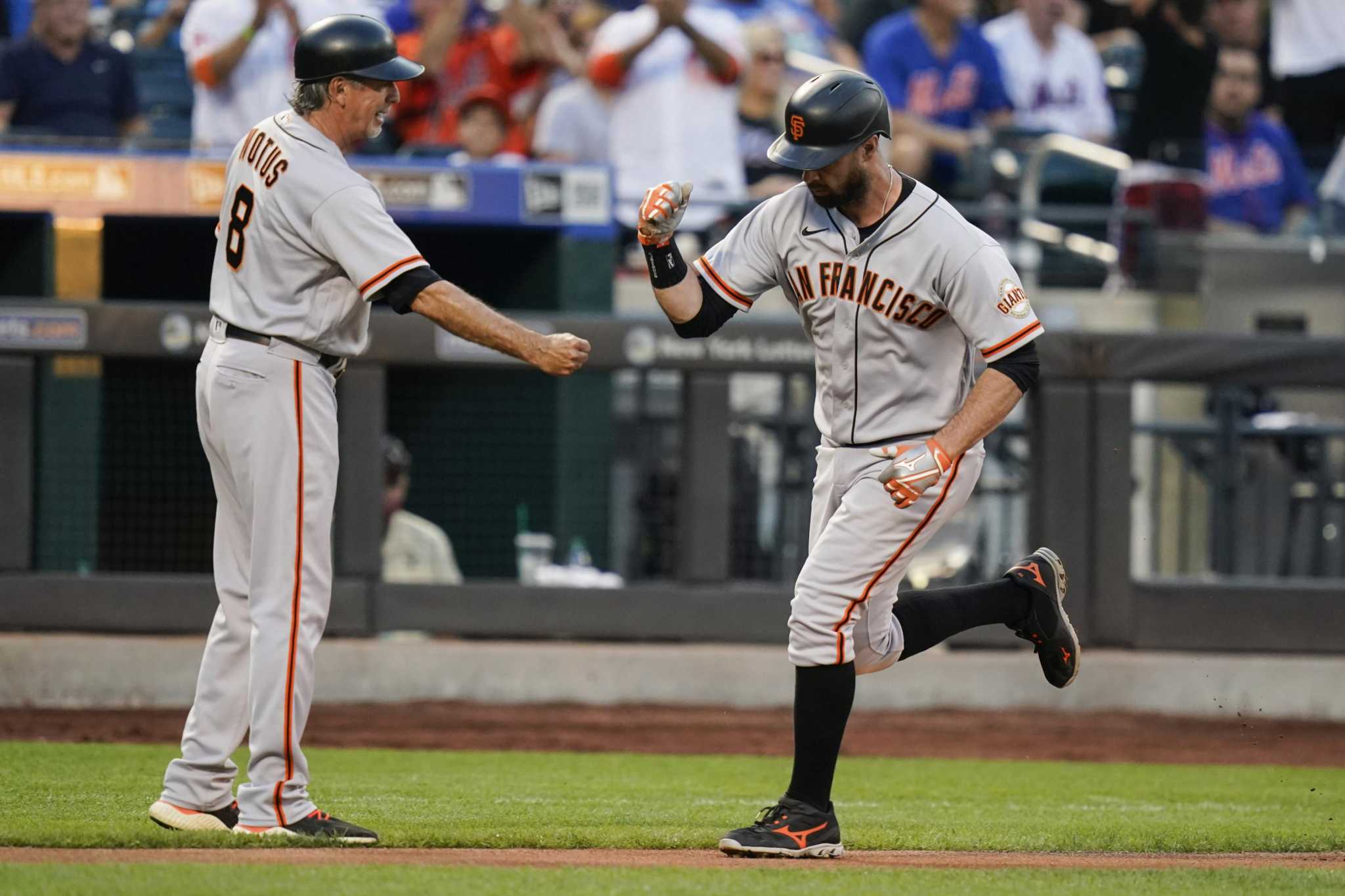 Emotional win for Giants' Brandon Belt, who homered twice after grandmother  died