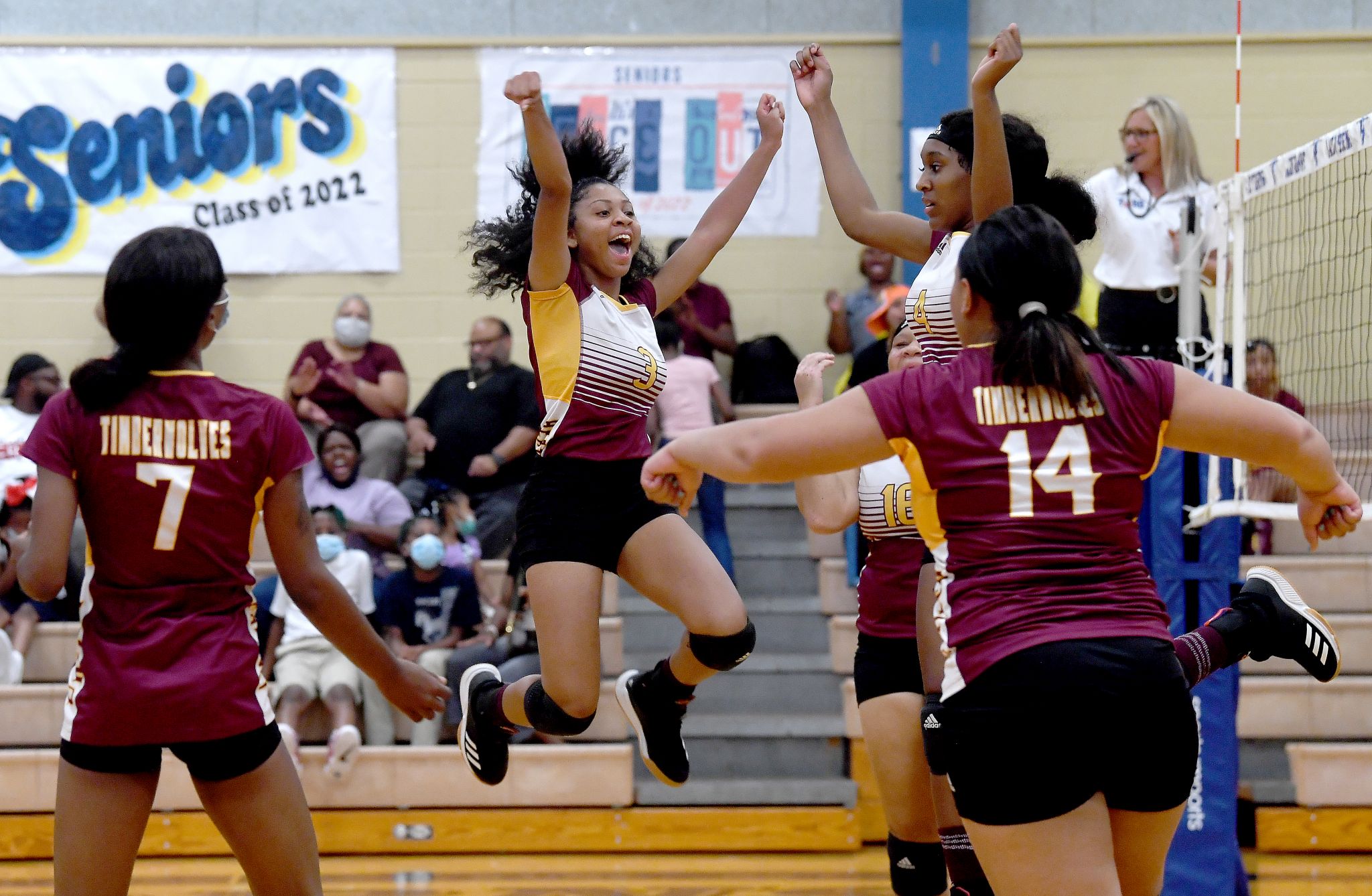 H F holds off Beaumont United in five sets