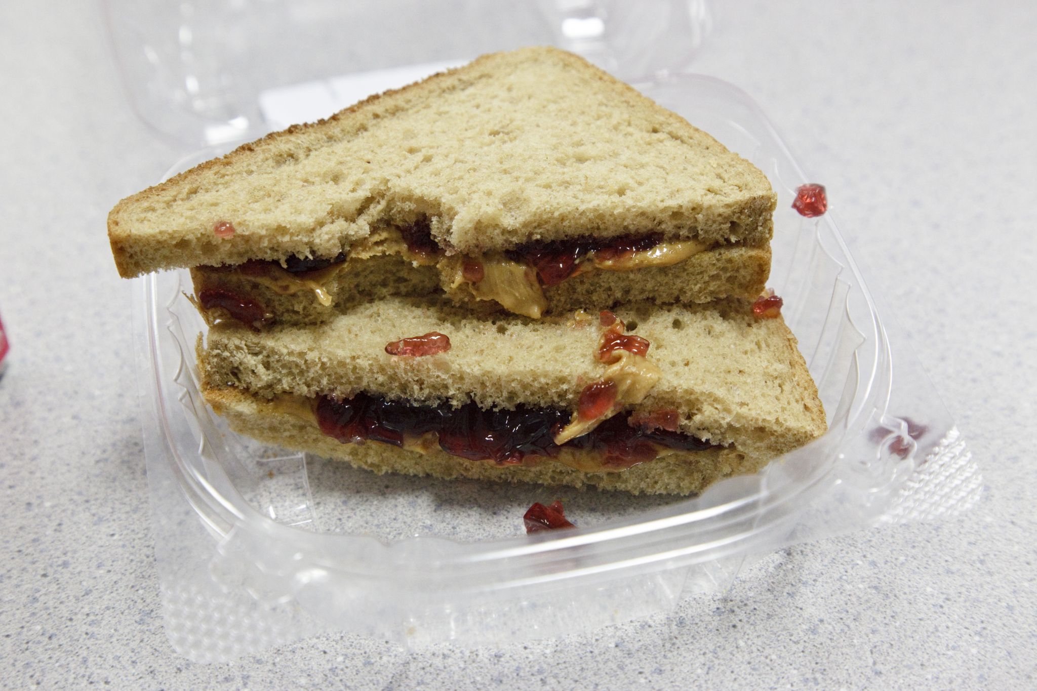 Peanut butter and jelly sandwiches add 33 minutes to your life, per new