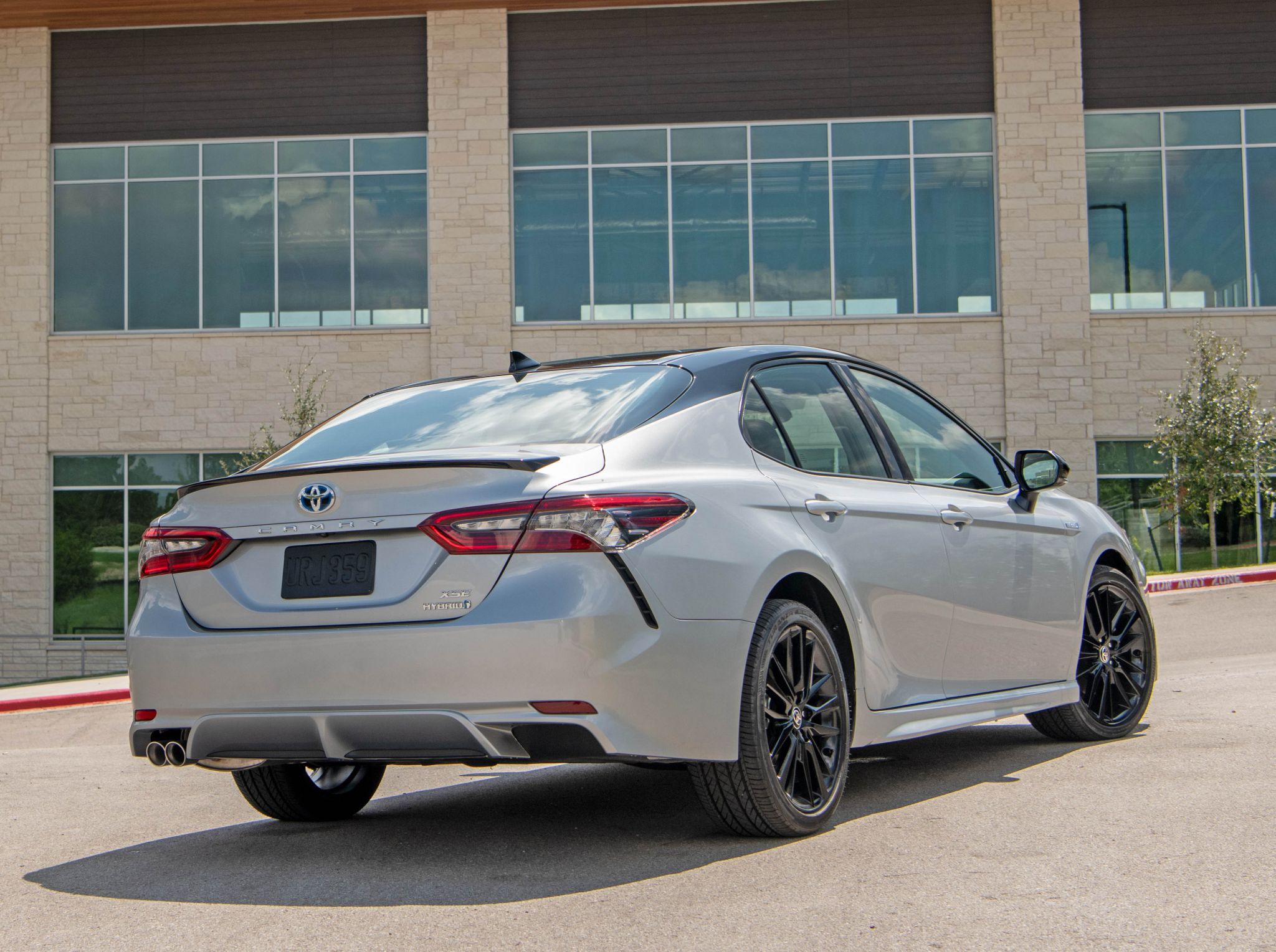 21 camry deals hybrid