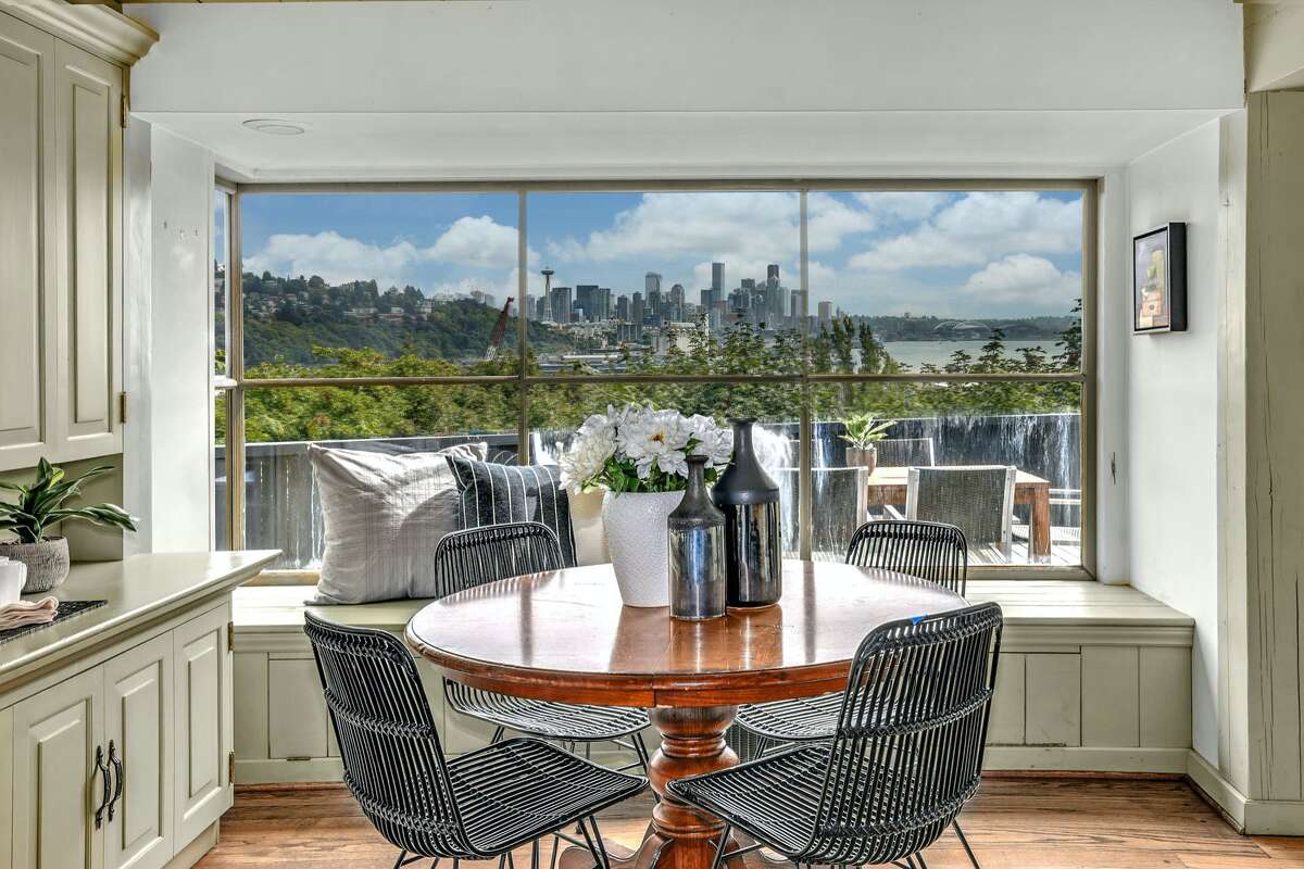 The view of Elliott Bay and the Seattle skyline from this breakfast nook is worth at least a million dollars, all by itself. 