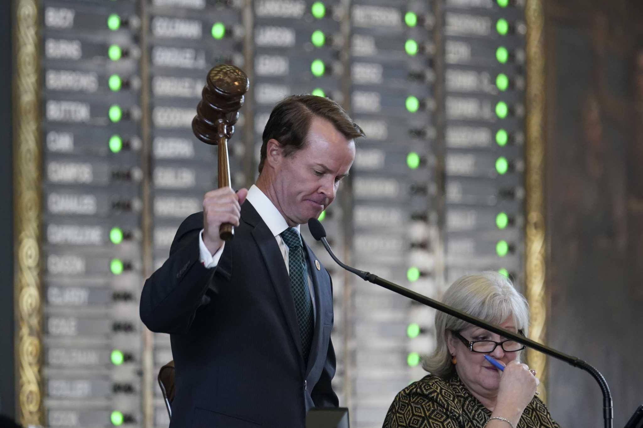 Texas GOP pushes ahead on voting bill with Democrats back - Vimarsana News