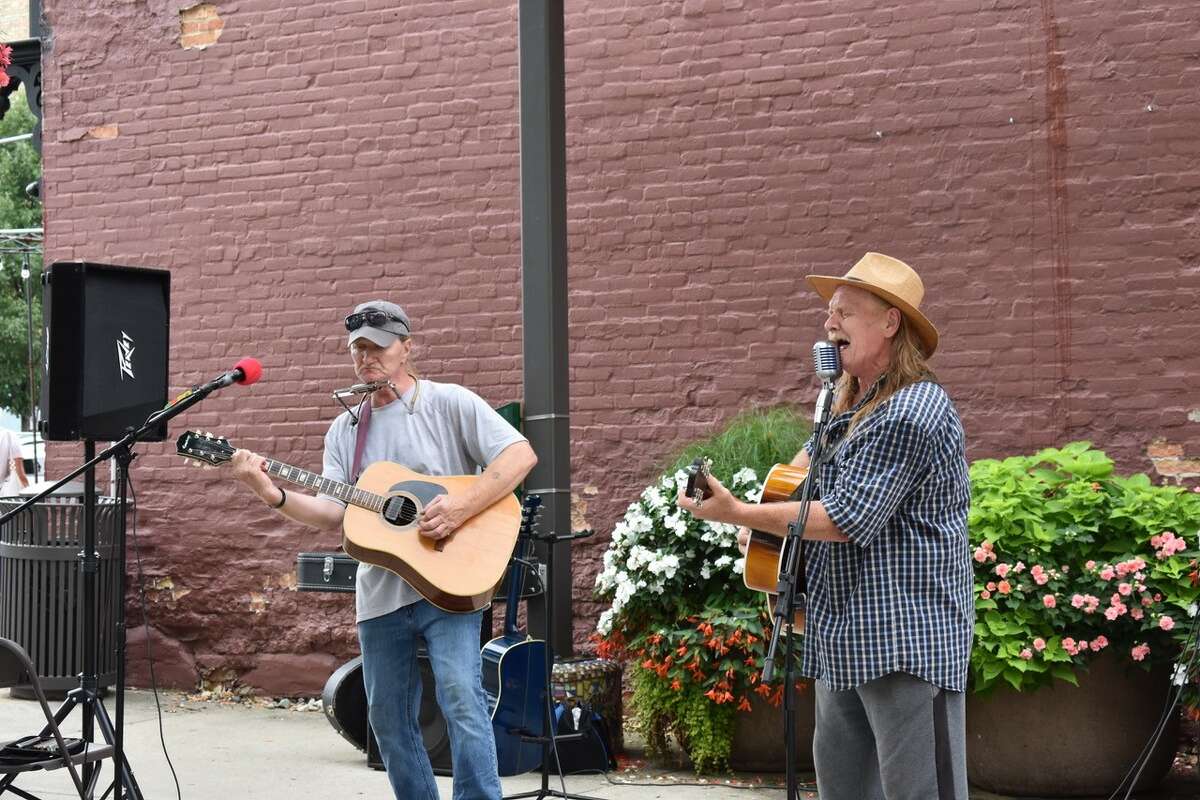 Poppa Fish brings the beat at Pocket Park Music Series