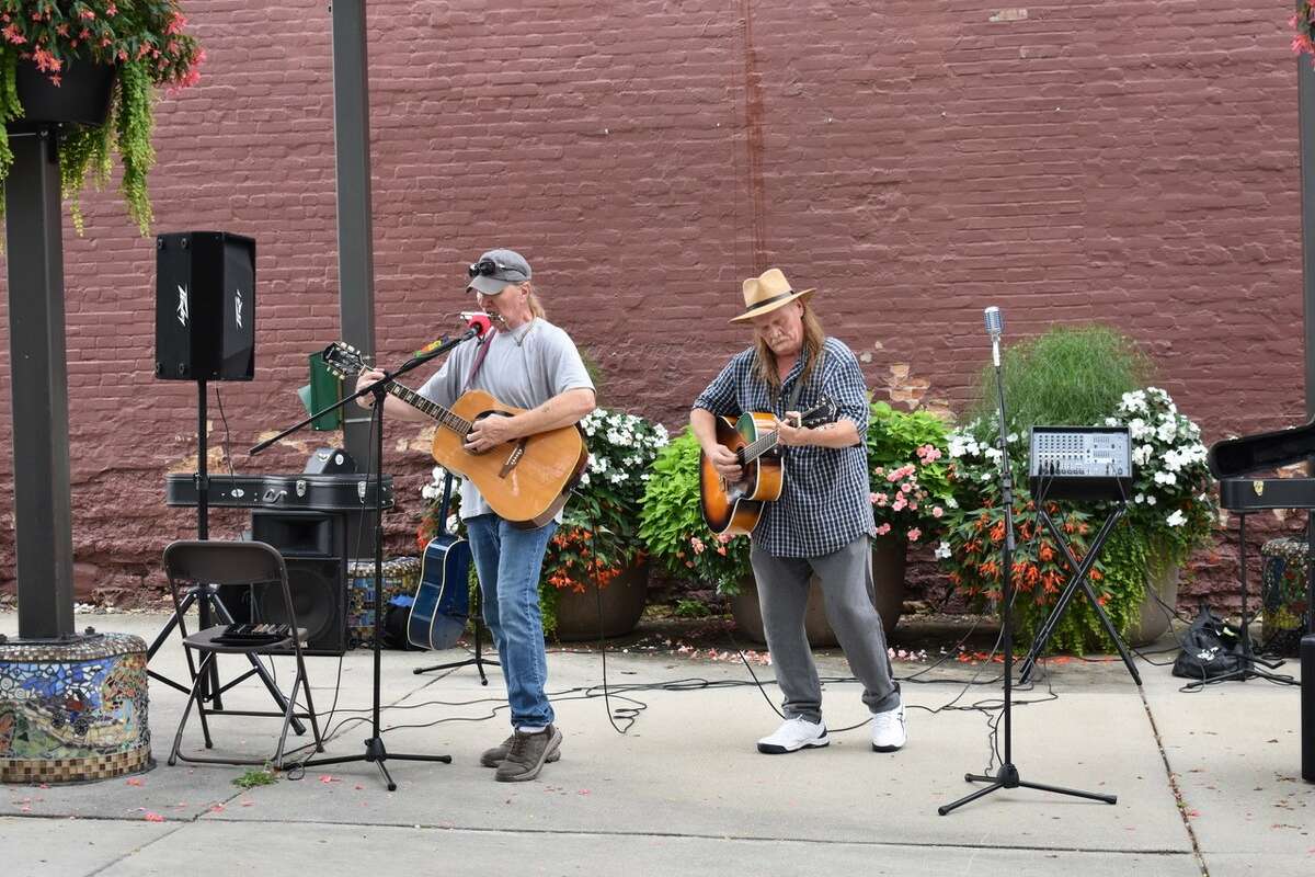 Poppa Fish brings the beat at Pocket Park Music Series