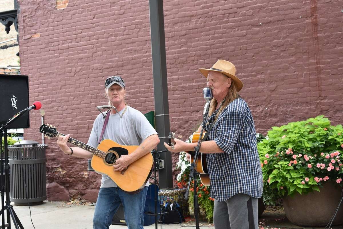 Poppa Fish brings the beat at Pocket Park Music Series