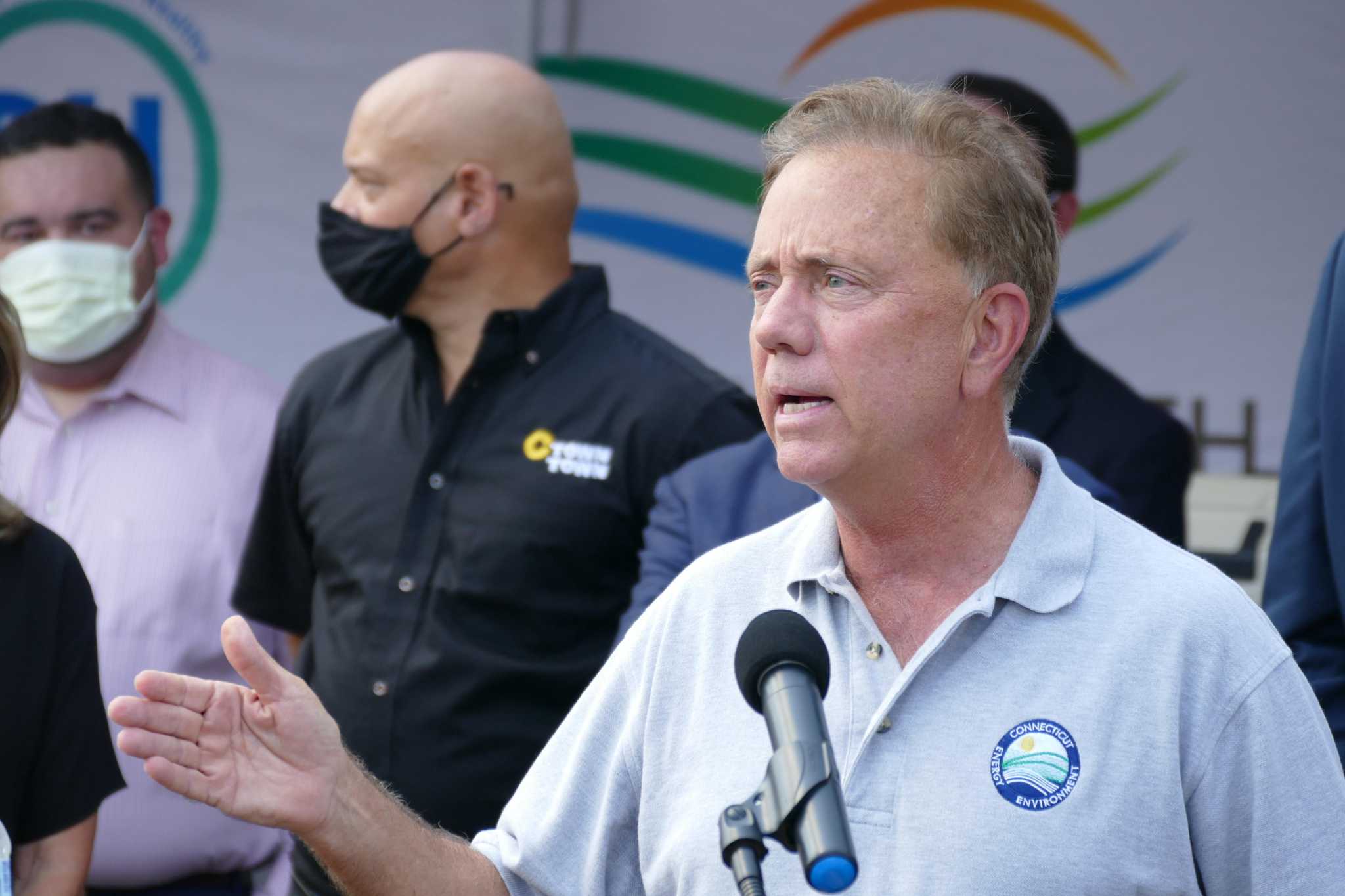 Lamont: CT 'flattening the curve' for COVID-19 cases as vaccinations remain crucial - Vimarsana News
