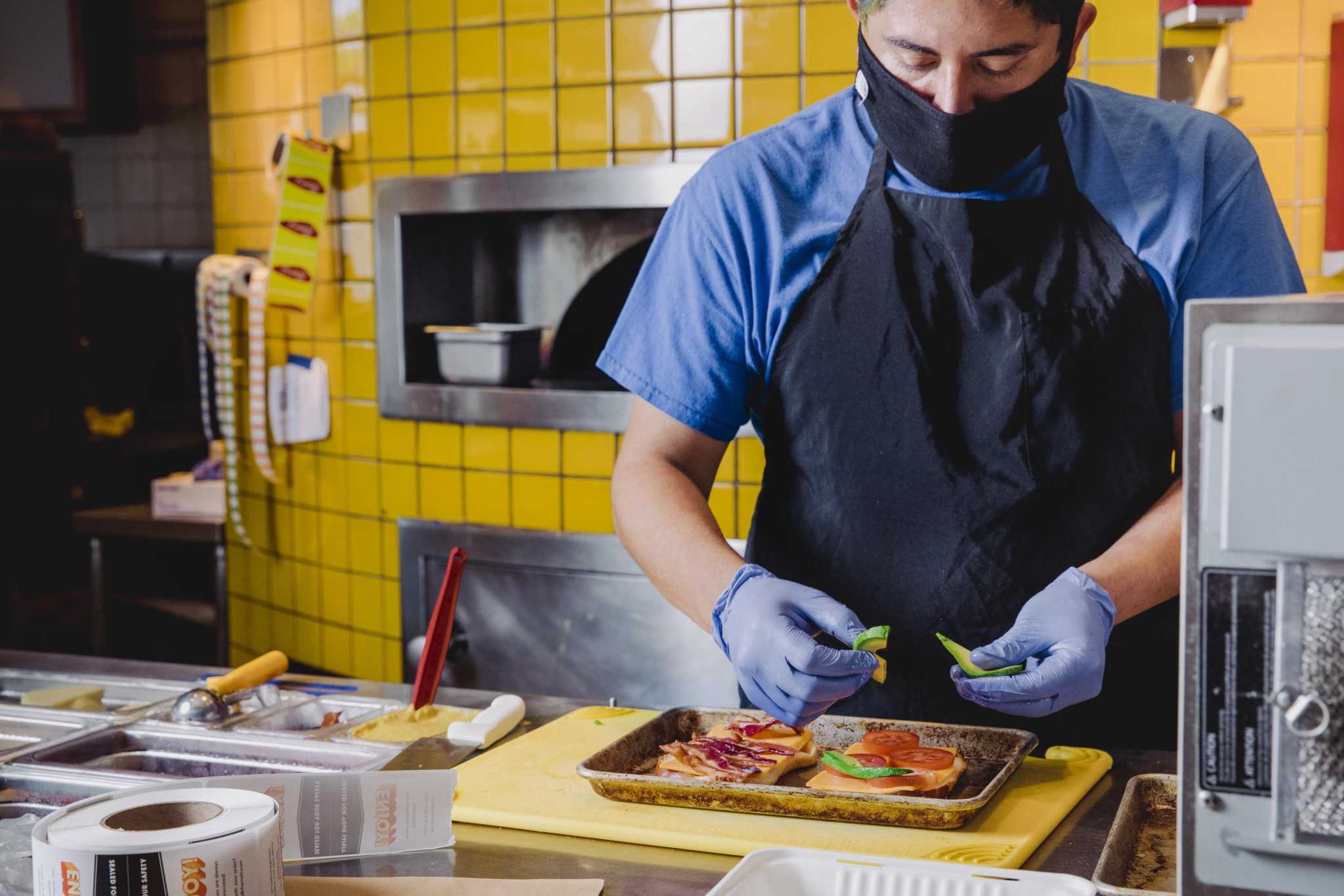 DoorDash wants to make your dinner. Here's what that means for restaurants - Vimarsana News