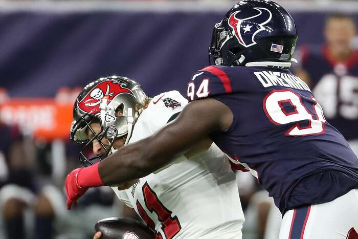 Texans defense forces 3 turnovers in Lovie Smith's 4-3 debut