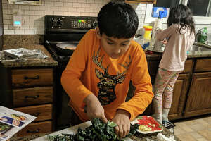 School lunch presents nutrition dilemma for some parents
