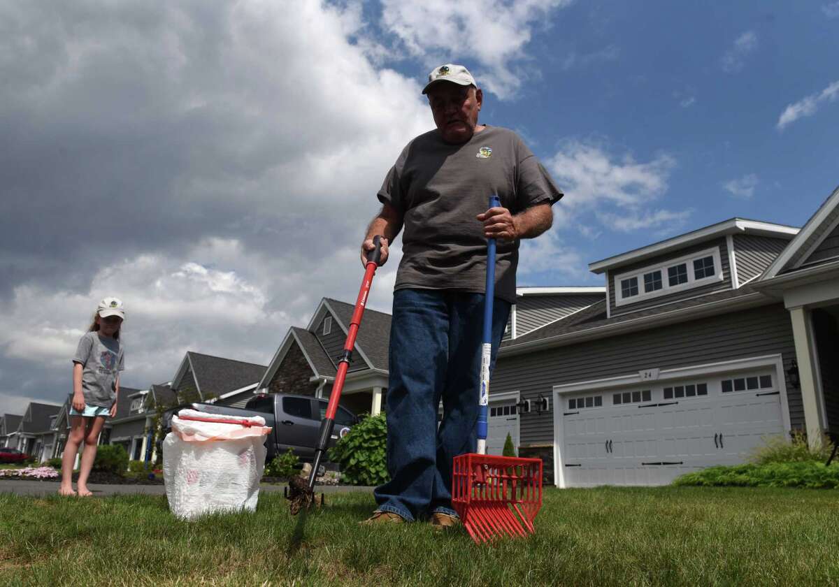 Retired man grows business out of being a ‘personal pooper scooper’