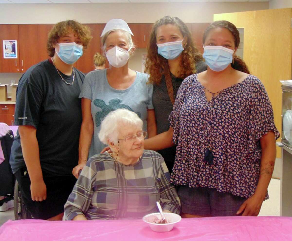Grand Oaks resident Alice Truxton enjoyed ice cream with four generations of her family. (Star photo/Shanna Avery)