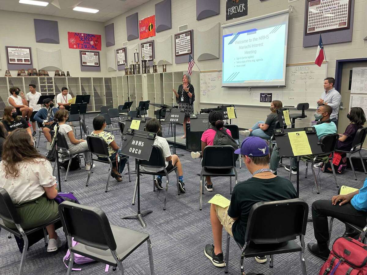 Morton Ranch High School forms first ever Katy ISD mariachi band