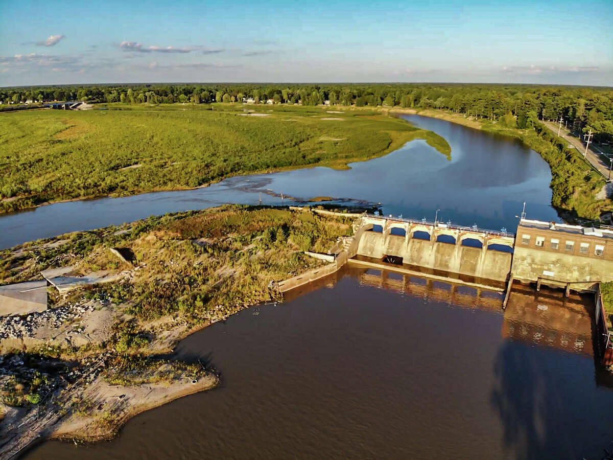 Aerial photos show Edenville Dam, Sanford Dam