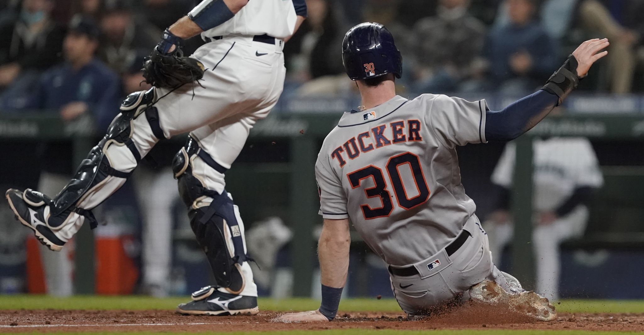 Astros receive ominous Michael Brantley update after Yordan Alvarez injury