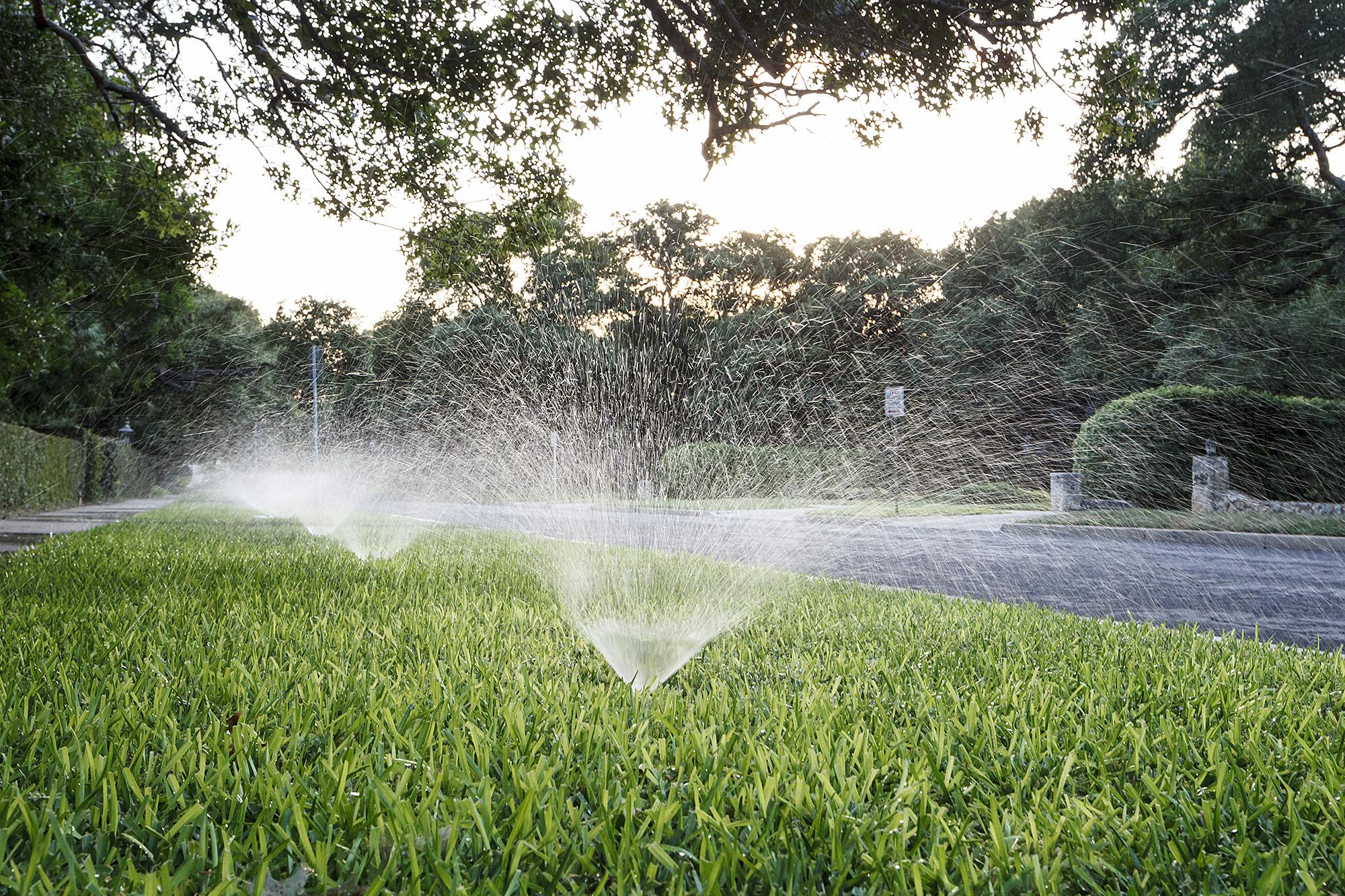 SAWS to start enforcing lawnwatering rules Wednesday