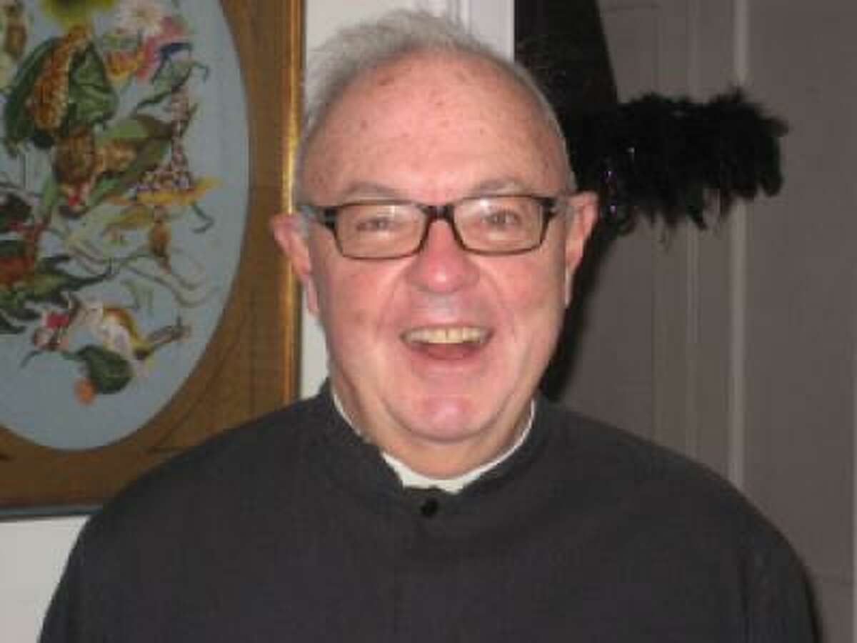 An Alumni Gala for St. John Paul the Great Academy will celebrate one of its alumni, Msgr. Robert F. Tucker, pastor of St. Louis de Montfort Parish in Litchfield.