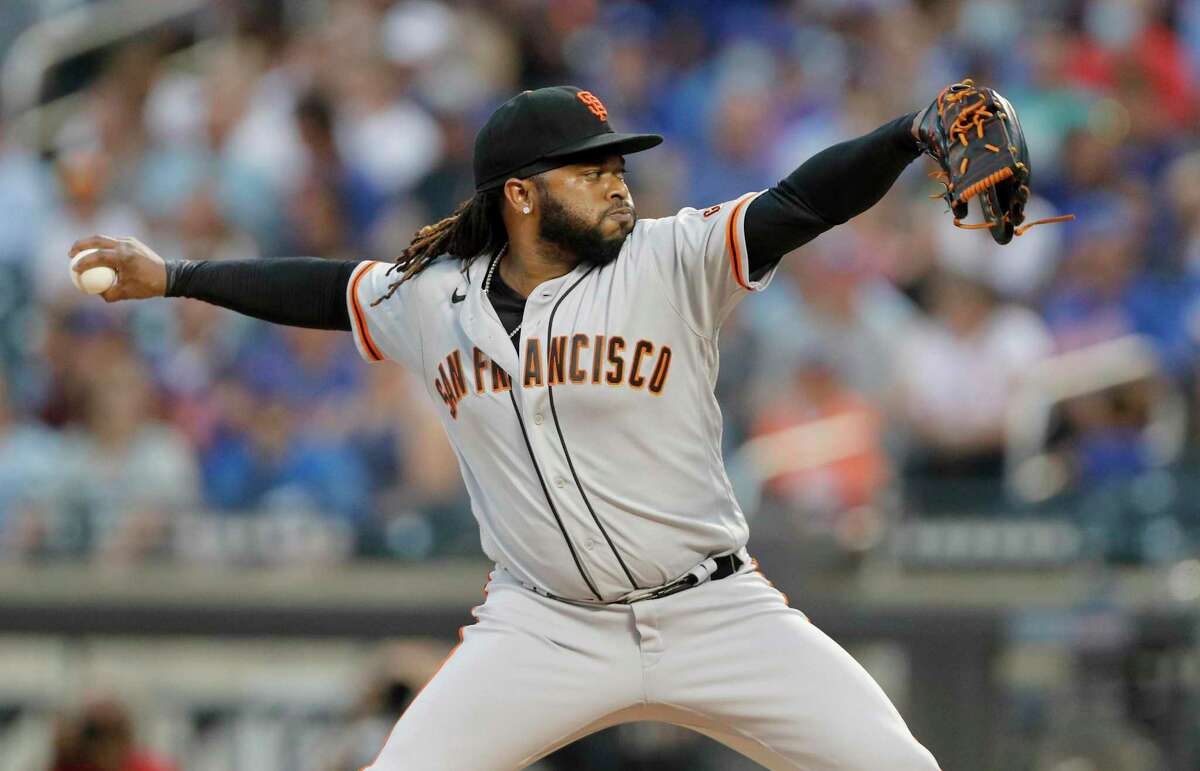 NEW YORK, NEW YORK - AUGUST 25: Johnny Cueto #47 of the San Francisco Giants pitches during the first inning against the New York Mets at Citi Field on August 25, 2021 in New York City. (Photo by Jim McIsaac/Getty Images)