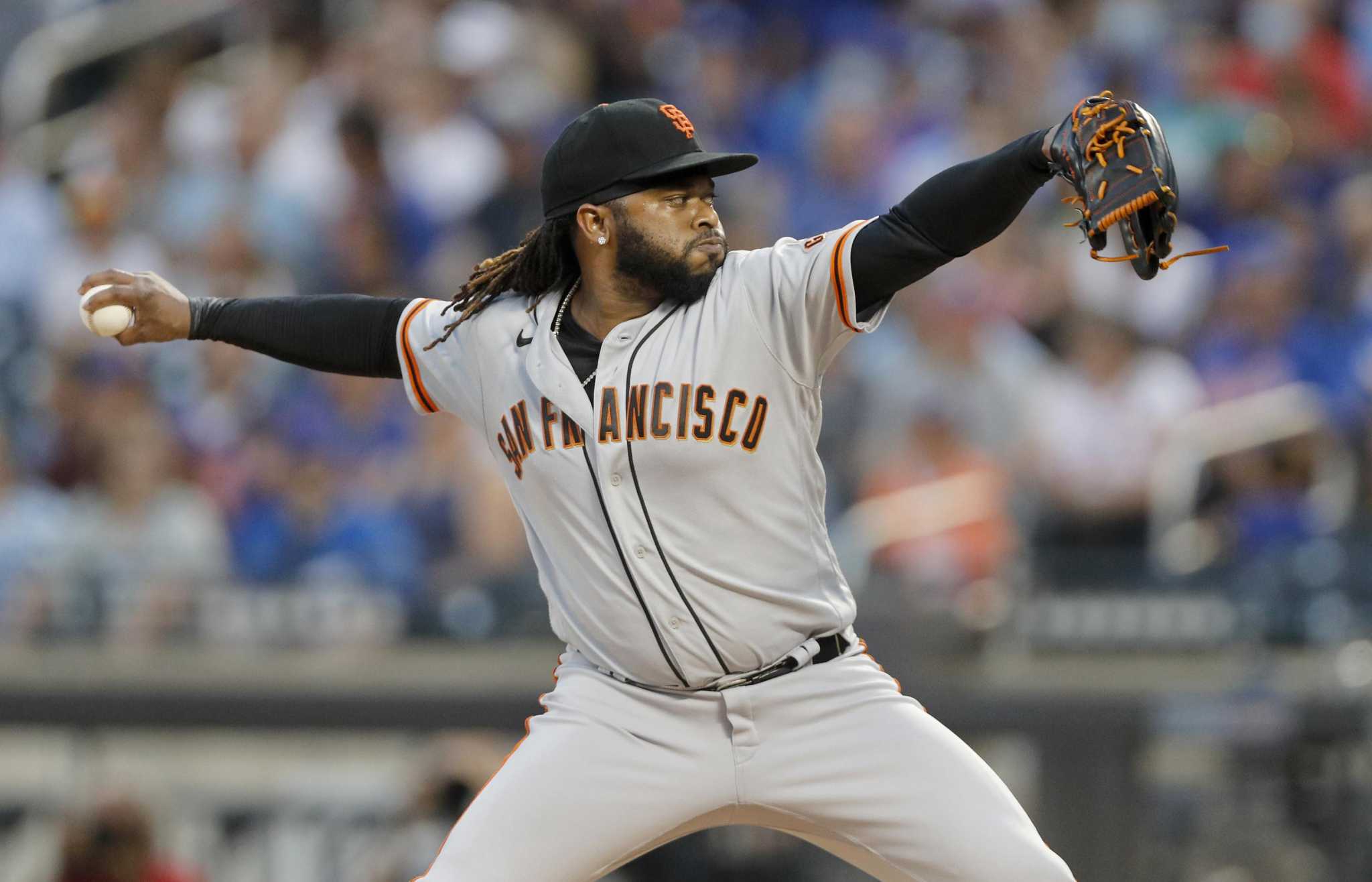 Giants RHP Cueto taken to hospital, no signs of concussion