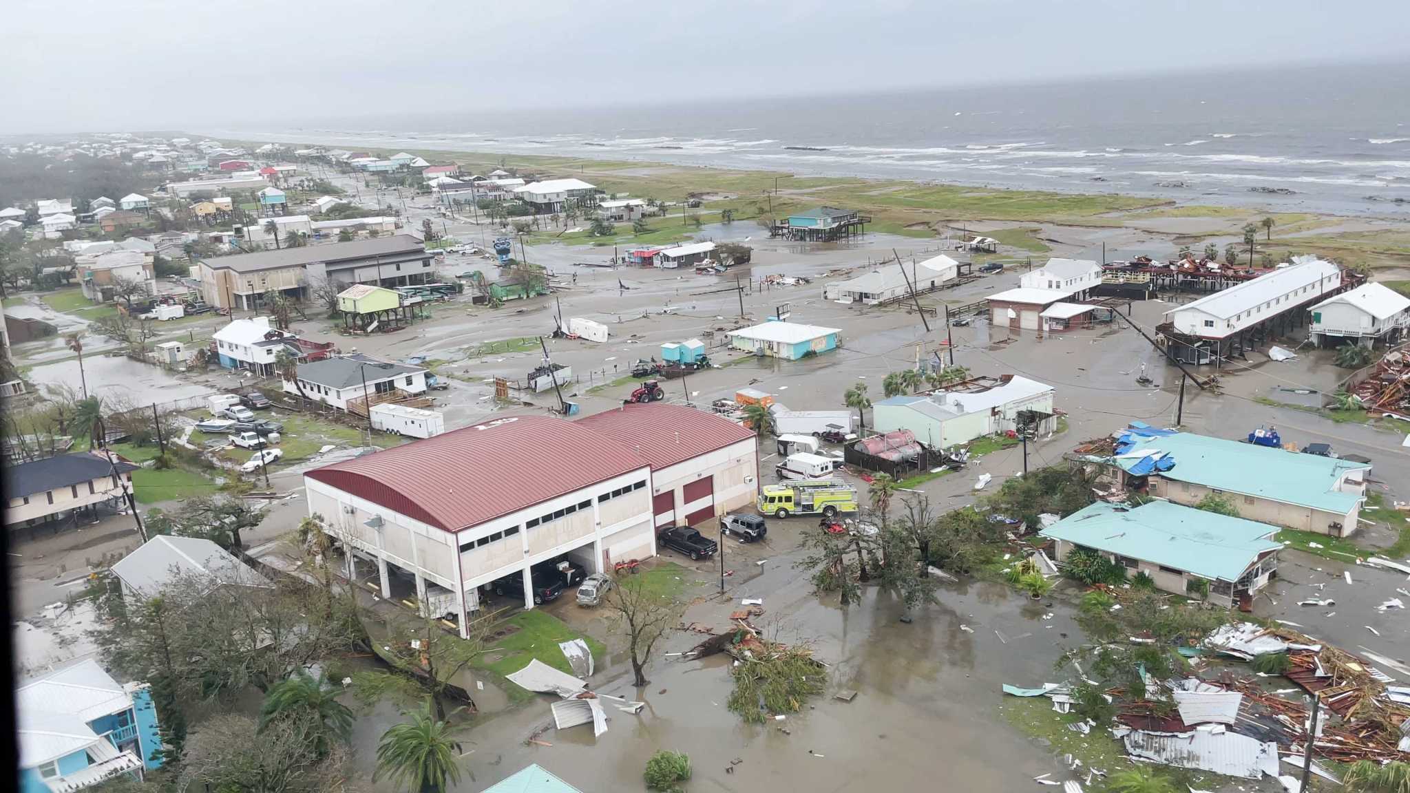 Officials say Grand Isle, Louisiana, is 'uninhabitable,' 100% of