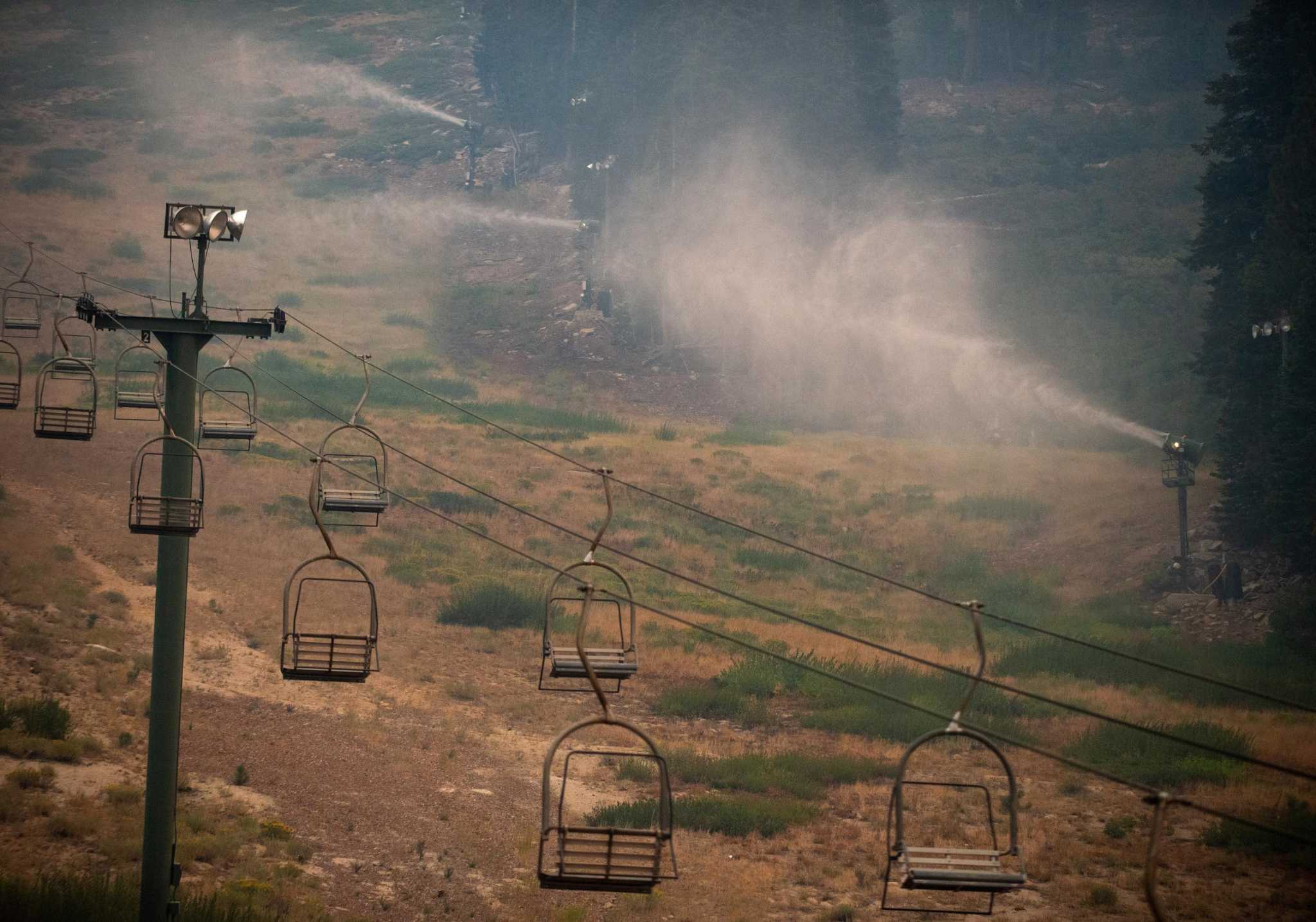 Heavenly ski resort is running snow guns at full blast to save itself from the Caldor Fire