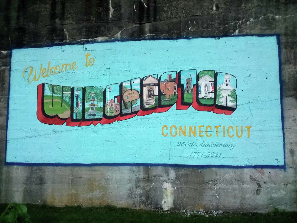 Winsted mural marks town’s 250th anniversary, people to the town’