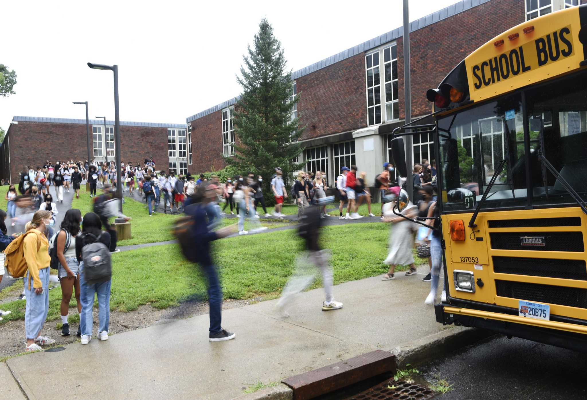 Greenwich schools greenlights mask-optional policy for buses under new CDC guidance - Vimarsana News