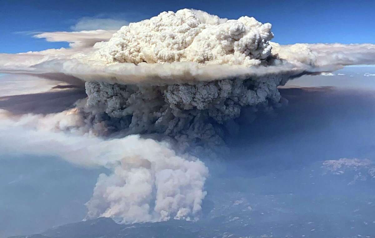 A pyrocumulonimbus cloud from the Creek Fire rises over the Sierra National Forest last September.