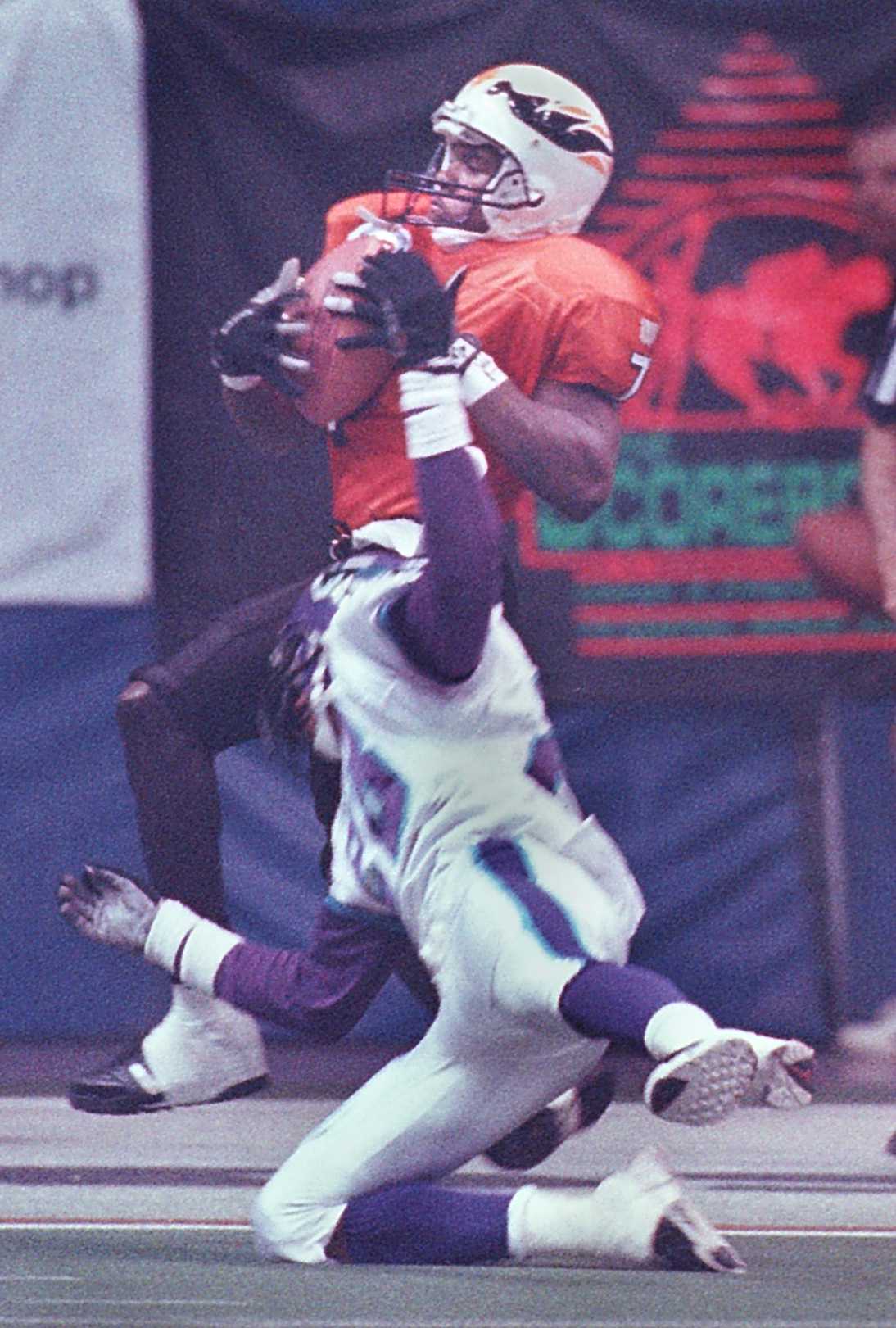 Former WCU player, Patriots Super Bowl champ David Patten dies at 47