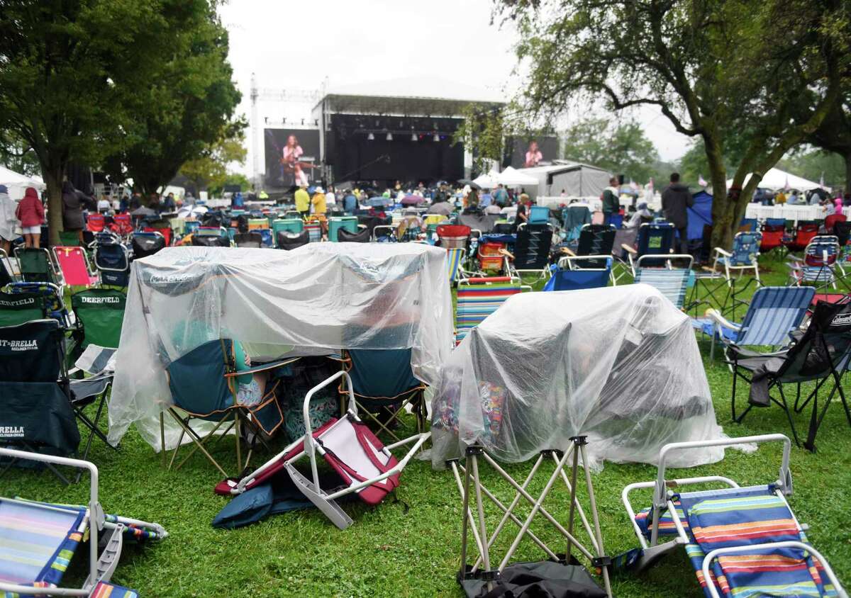 Festival chair discount with rain cover