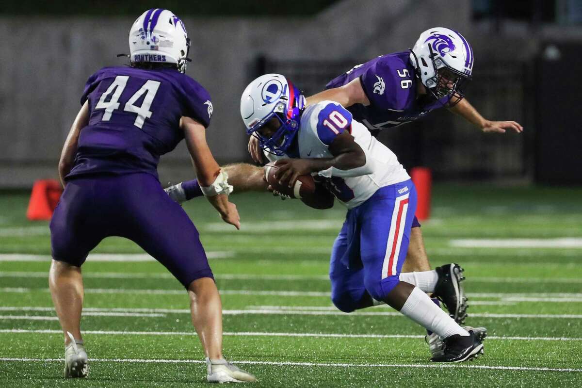 HS football Dickinson leaned on backs, offensive line in close win