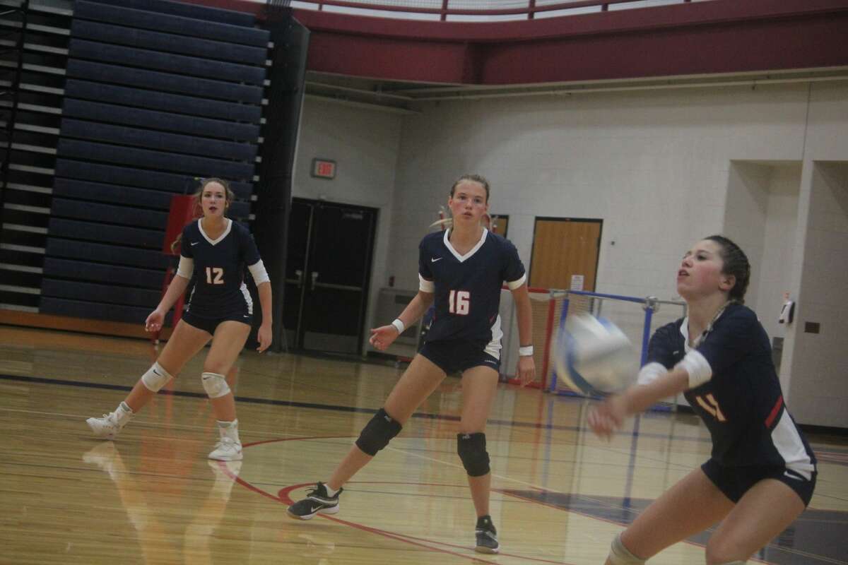 Big Rapids dropped its first volleyball home match of the season to Fremont 3-0