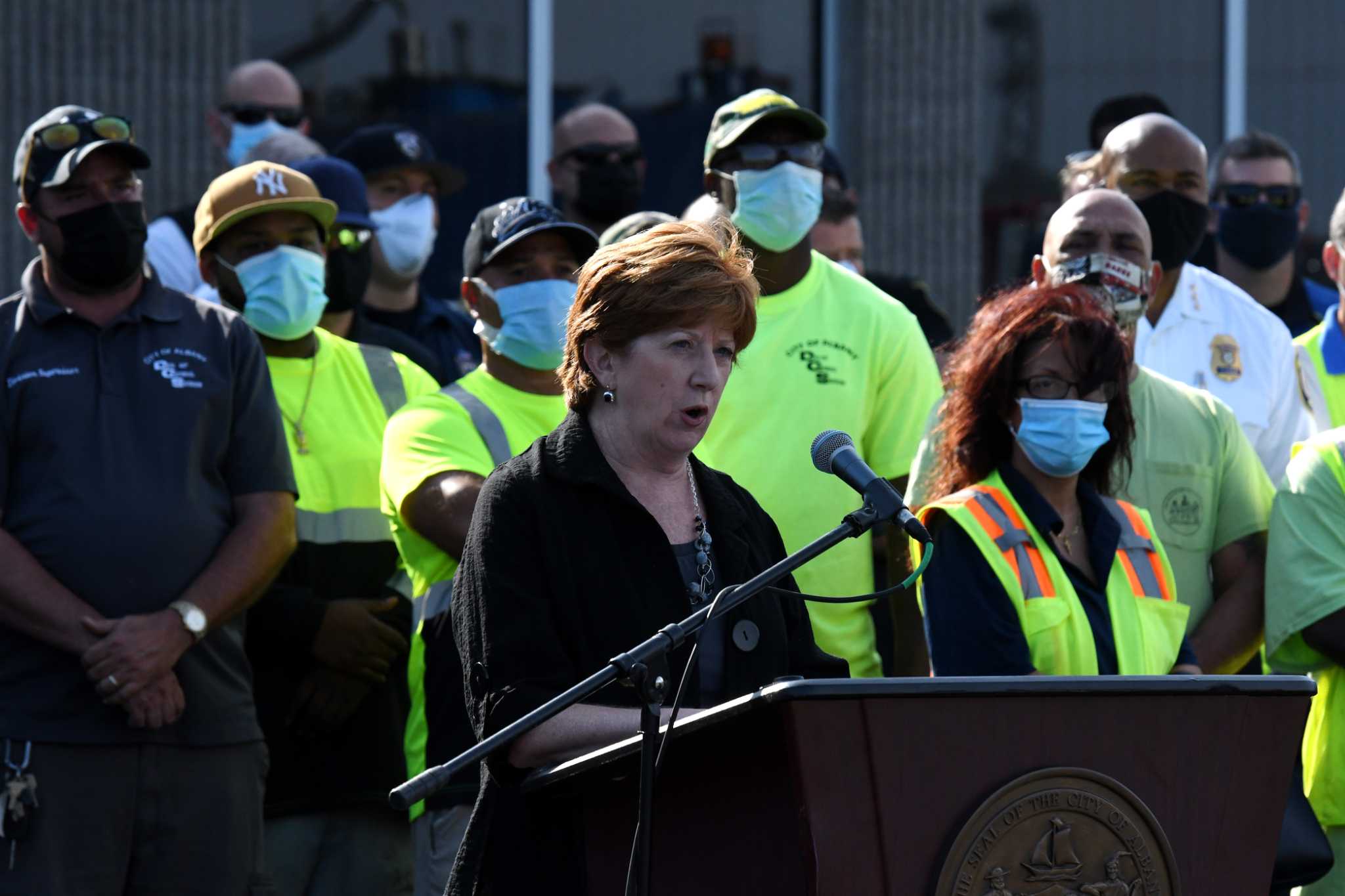 Albany looks to $200K in raises for nonunion employees - Vimarsana News
