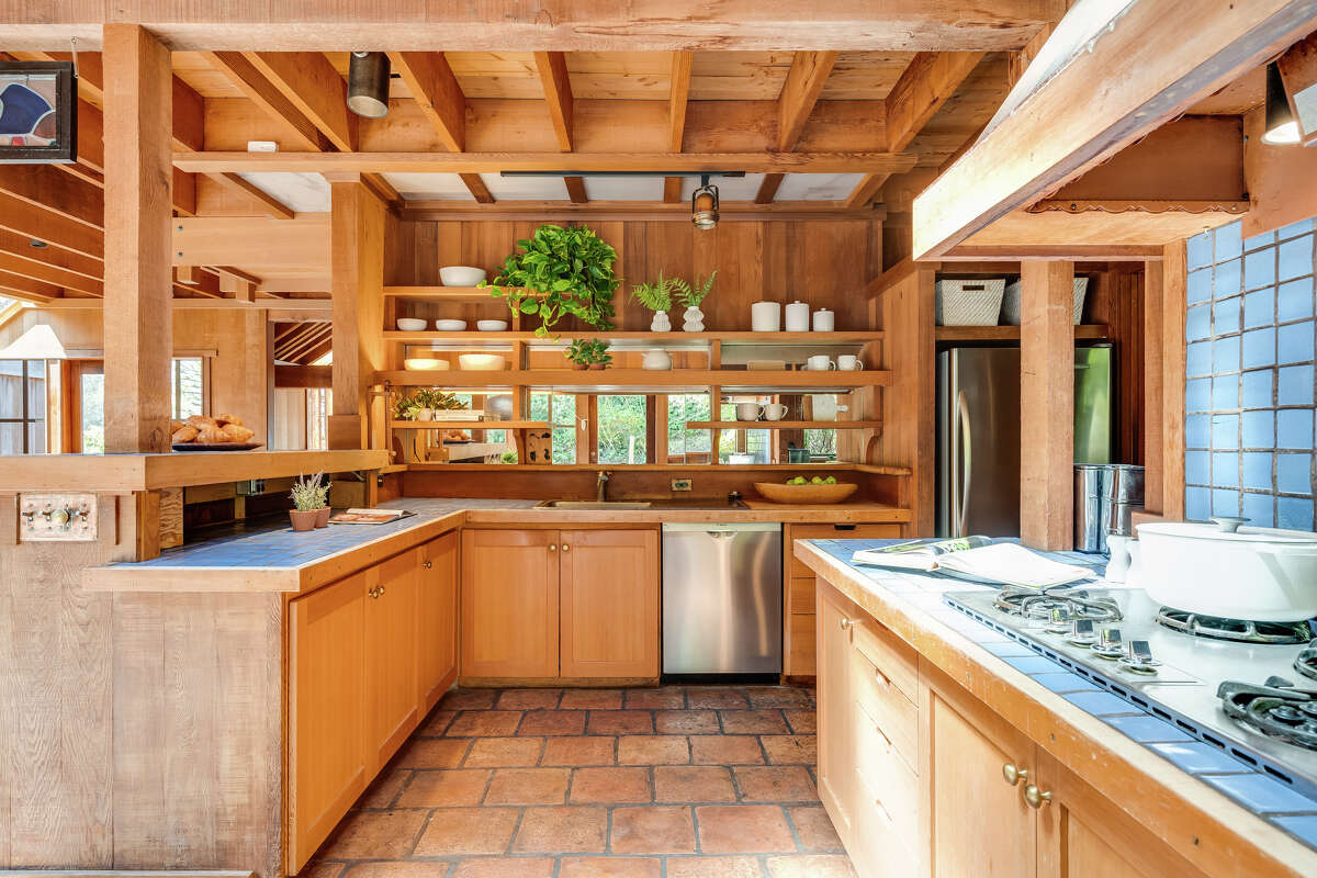 This Cole Valley home just sold for $ 2.1 million above price, setting a new record.