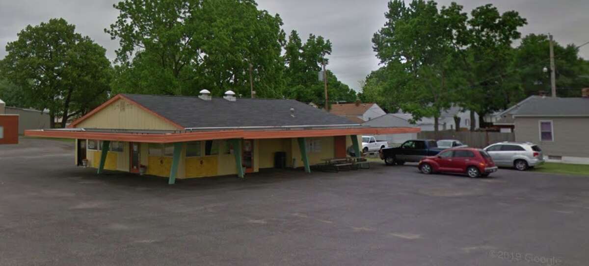 King Louie's is located at 315 S. 6th Street in Wood River.