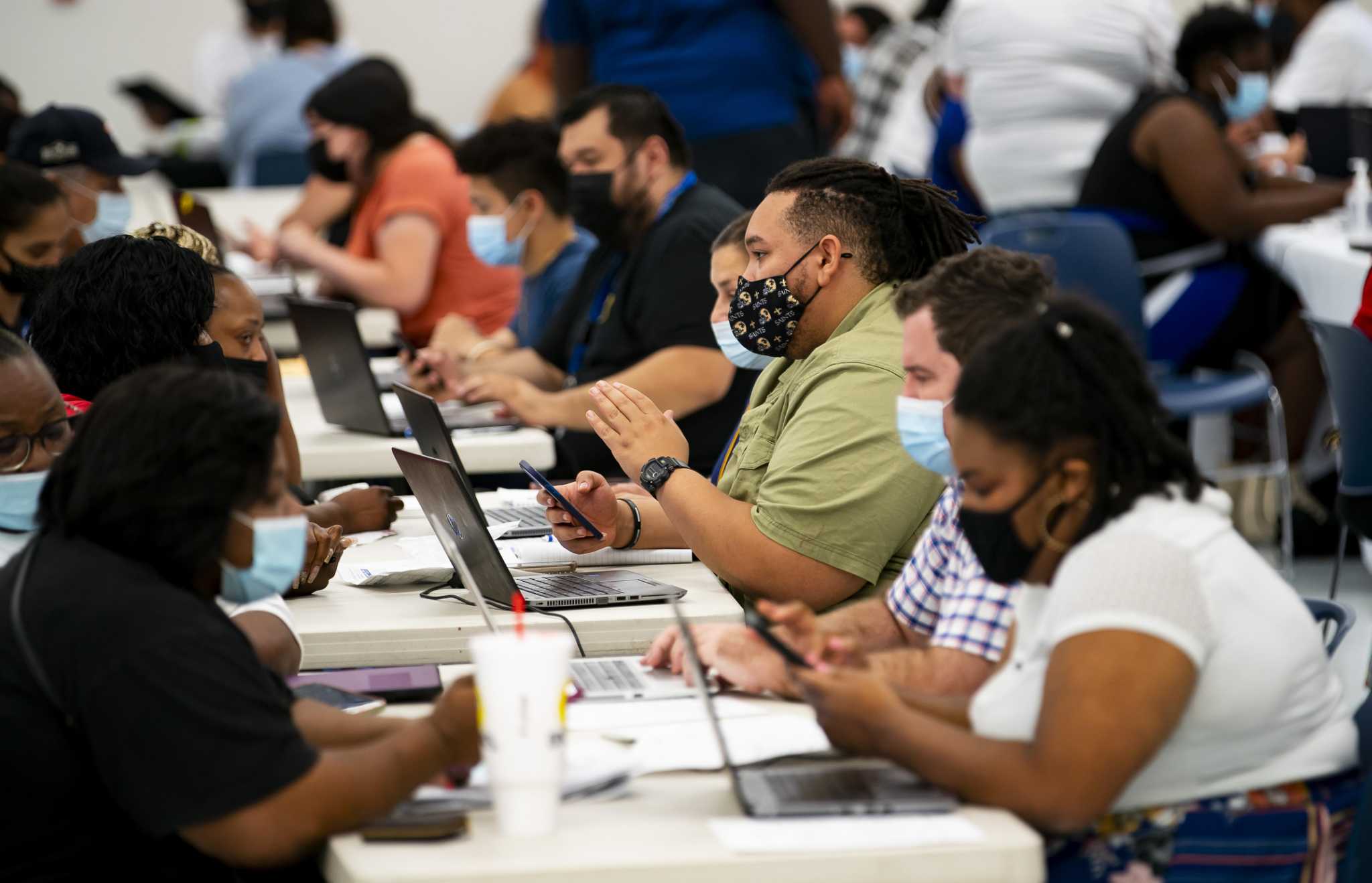 HoustonHarris County rental assistance suspends applications