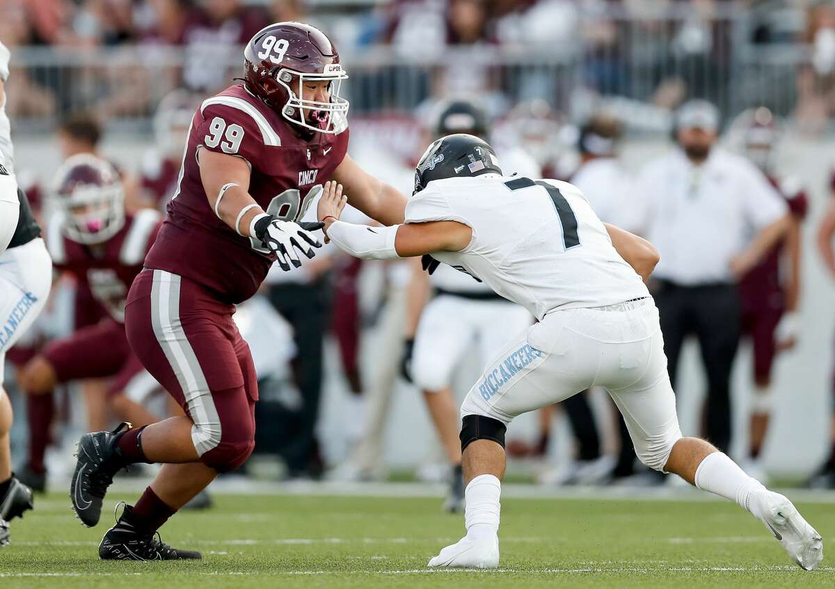 Cinco Ranch Beats Brazoswood To Remain Undefeated