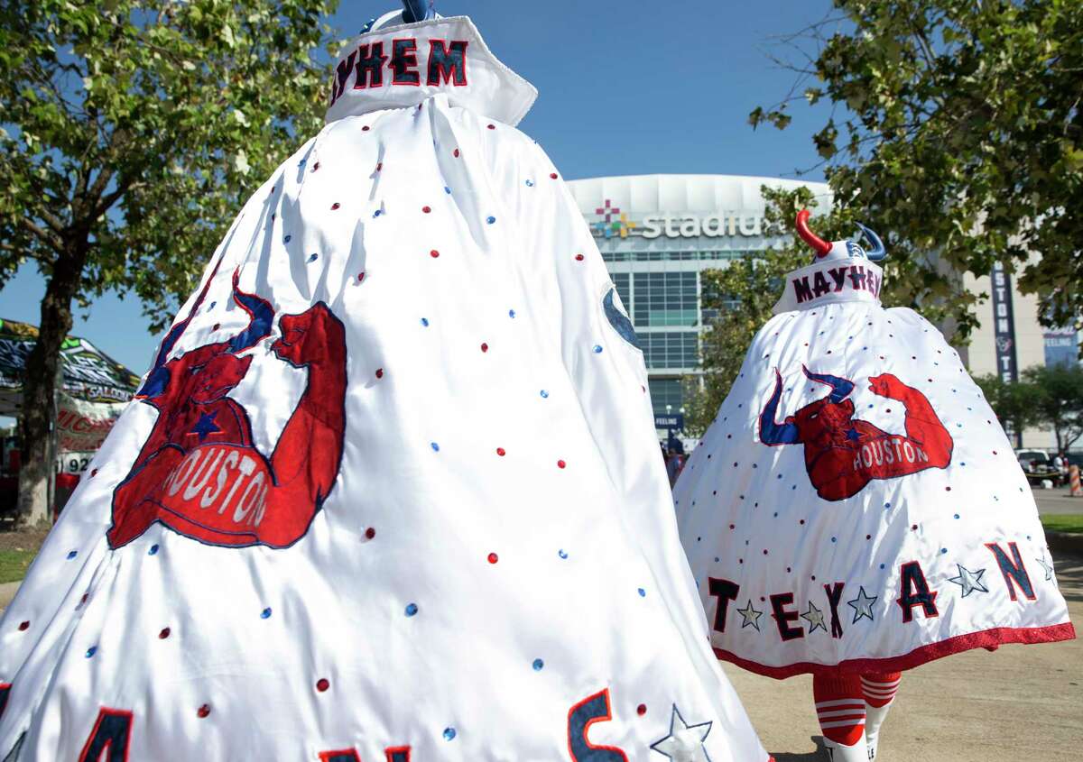 Texans tailgating fans celebrate home opener at NRG Stadium